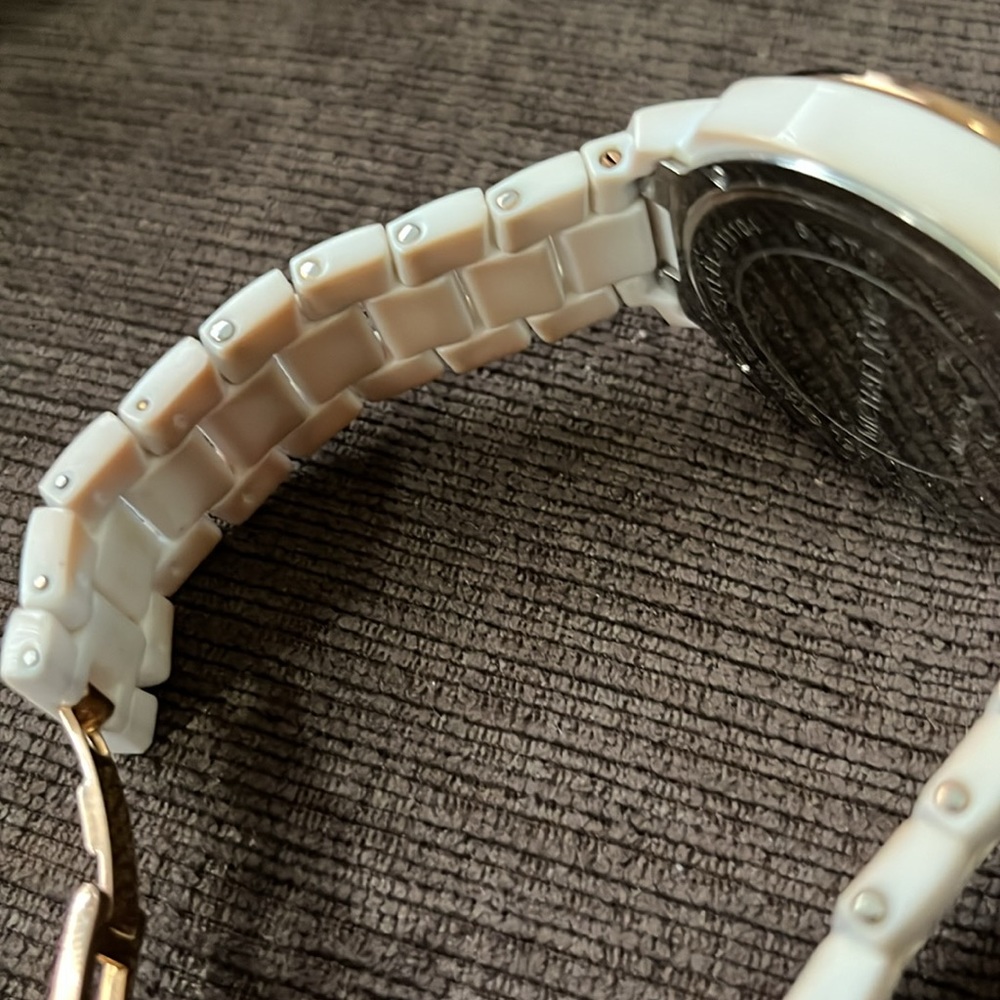 Women’s Michael Kors Watch - Picture 5 of 6
